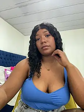 Snapshot of NanaRose77 chatting on May 1, 4:44 pm NanaRose77 online show from May 1, 4:44 pm