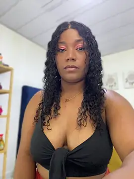 Snapshot of NanaRose77 chatting on June 16, 2:41 pm NanaRose77 online show from June 16, 2:41 pm