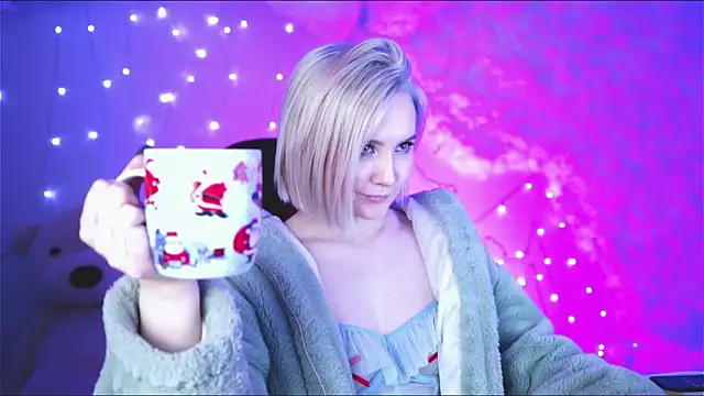 ReiYosimoto online show from December 14, 11:50 am