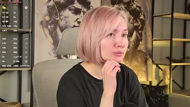 ReiYosimoto online show from November 21, 3:33 pm