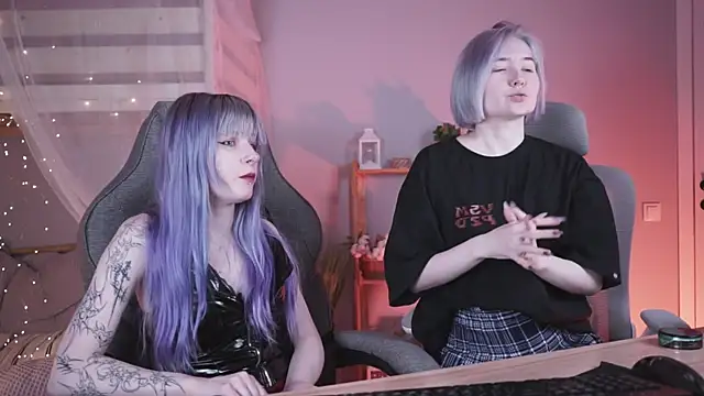 ReiYosimoto online show from December 19, 7:10 pm