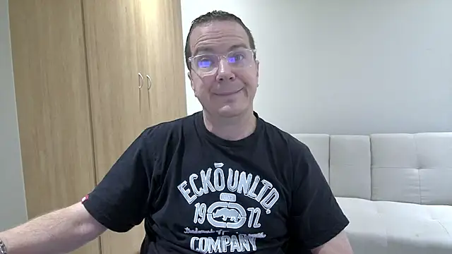 BrettJ81 online show from March 15, 1:39 pm