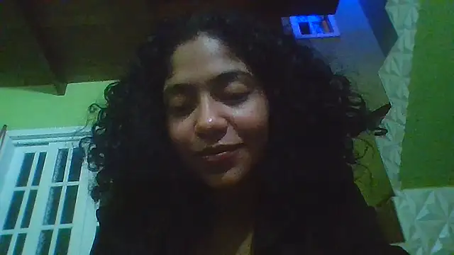 Snapshot of savanahottie chatting on July 18, 5:44 am savanahottie online show from July 18, 5:44 am