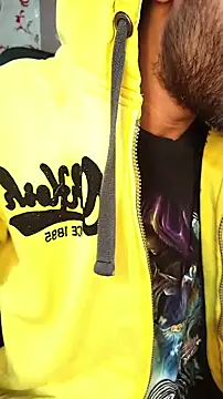 Snapshot of BrownBoy69666 chatting on December 18, 5:04 am BrownBoy69666 online show from December 18, 5:04 am