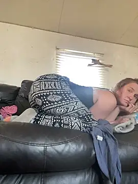 Addicted Channel online show from February 26, 2:25 pm