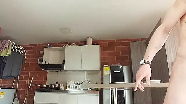 Snapshot of warrenkener chatting on October 15, 6:41 pm warrenkener online show from October 15, 6:41 pm