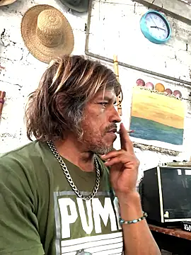 Snapshot of kvr27 chatting on January 11, 1:05 pm kvr27 online show from January 11, 1:05 pm