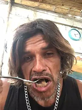 Snapshot of kvr27 chatting on January 13, 10:04 pm kvr27 online show from January 13, 10:04 pm