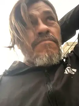 Snapshot of kvr27 chatting on February 2, 12:37 pm kvr27 online show from February 2, 12:37 pm