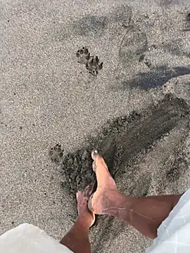 Snapshot of kvr27 chatting on February 3, 12:32 pm kvr27 online show from February 3, 12:32 pm