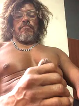 Snapshot of kvr27 chatting on February 6, 12:08 pm kvr27 online show from February 6, 12:08 pm