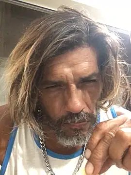 Snapshot of kvr27 chatting on February 9, 2:26 am kvr27 online show from February 9, 2:26 am