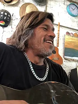 Snapshot of kvr27 chatting on February 18, 2:57 pm kvr27 online show from February 18, 2:57 pm