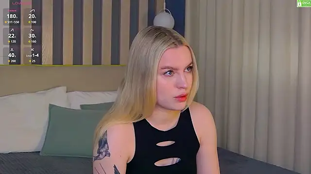 AmaliaBell online show from April 12, 1:05 pm