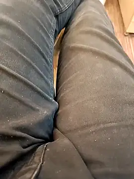 u wan me online show from November 10, 8:02 am