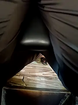 u wan me online show from February 18, 4:19 am