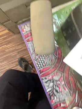 u wan me online show from April 16, 7:09 am