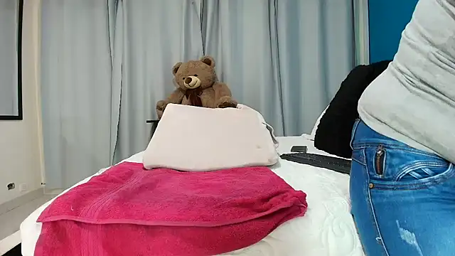 Snapshot of natalia23 chatting on October 22, 9:58 pm natalia23 online show from October 22, 9:58 pm