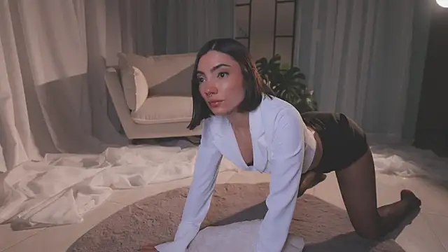 AmyArmstrong online show from March 25, 11:22 pm