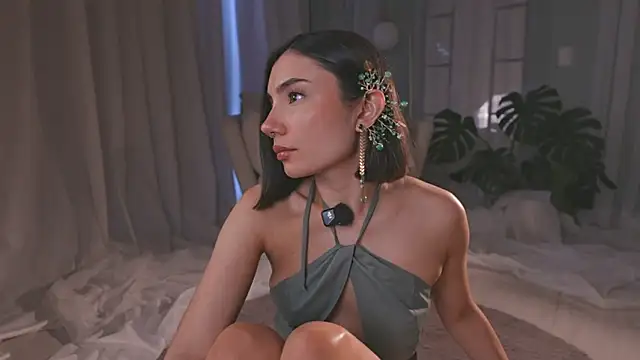 AmyArmstrong online show from April 6, 10:22 pm