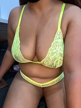 Snapshot of VINDY- chatting on February 27, 4:18 pm VINDY- online show from February 27, 4:18 pm