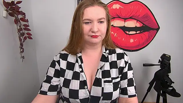 LaraDream online show from May 27, 2:36 pm