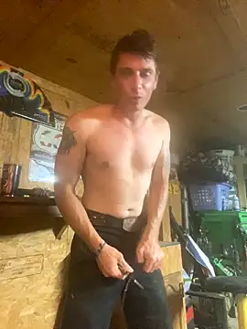 Snapshot of DillPie chatting on September 10, 2:44 am DillPie online show from September 10, 2:44 am