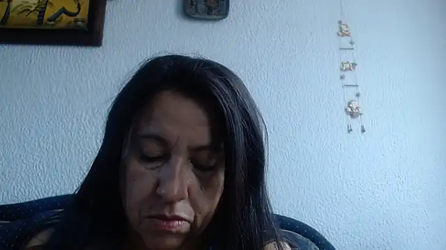 valeriapinter online show from April 10, 12:43 pm