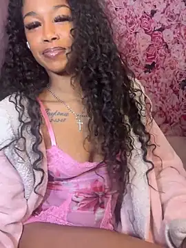 mismialove online show from February 17, 11:18 am