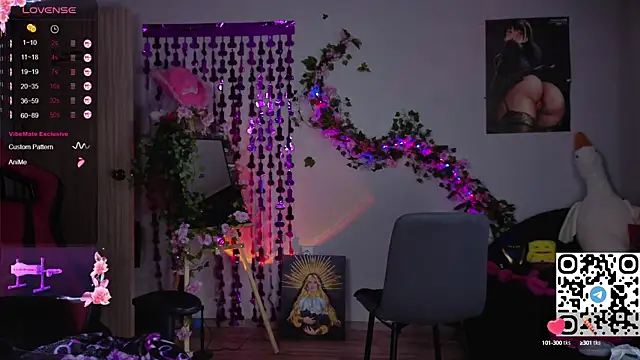 Snapshot of Silvia_Santorskii chatting on September 25, 9:13 am Silvia Santorskii online show from September 25, 9:13 am