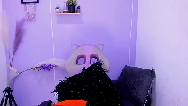 body brown online show from April 4, 11:51 am