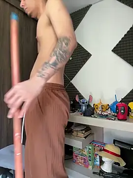 bigryann23 online show from April 1, 4:15 pm